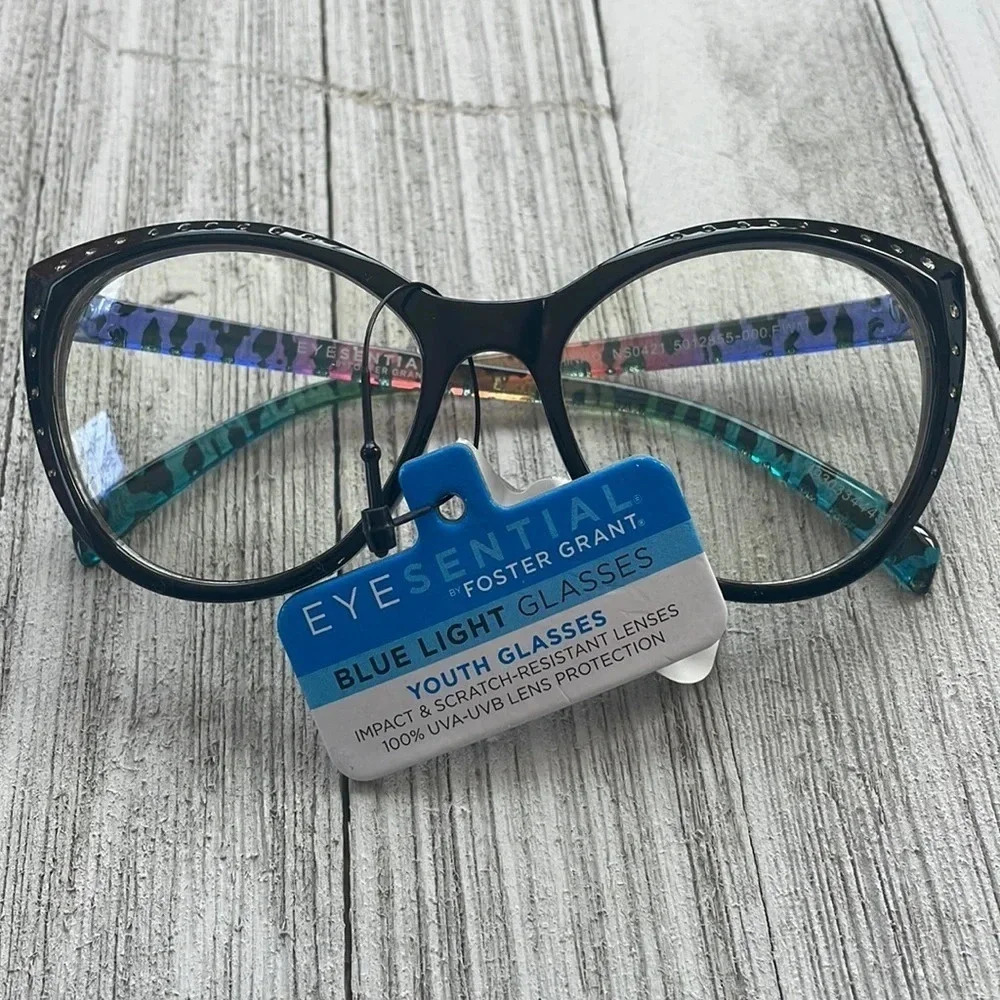 Eye Essentials by Foster Grant Youth Glasses. New with Tags!